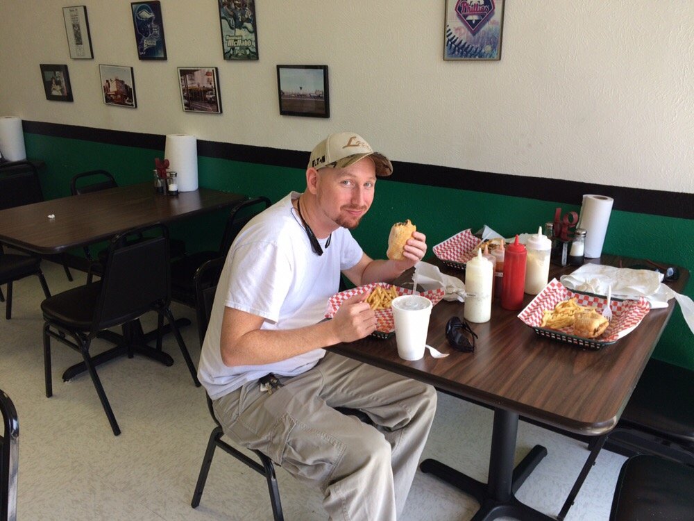 customers-eating-at-big-tonys-west-philly-cheese-steak-in-desoto-texas-the-best-philly-cheese-steak